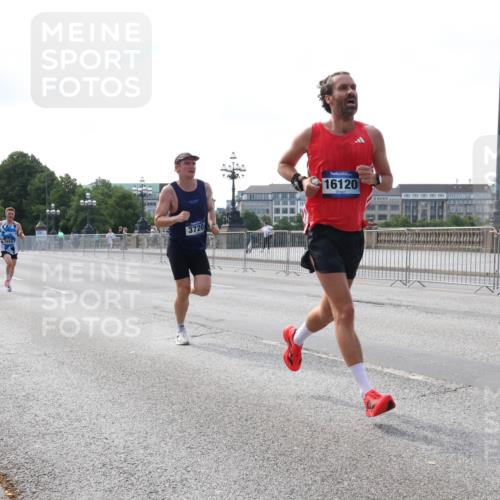 29.06.2025 - hella hamburg halbmarathon Lena Gebhardt http://msf.ph/oto/8413639 29.06.2025 09:39:53 Lombardsbrücke 3720, 16120, 51, 53, 2144, 2659, 3720, 6380, 6699, 11342, 11678, 13016, 14717, 14932, 14933, 15166, 16120, 16548, 17402, 18694, 18848, 19108 meine-sportfotos.de