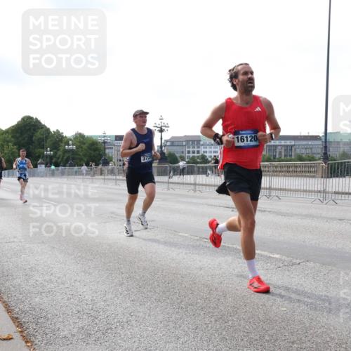 29.06.2025 - hella hamburg halbmarathon Lena Gebhardt http://msf.ph/oto/8413669 29.06.2025 09:39:53 Lombardsbrücke 3720, 16120, 51, 53, 2144, 2659, 3720, 6380, 6699, 11342, 11678, 13016, 14717, 14932, 14933, 15166, 16120, 16548, 17402, 18694, 18848, 19108 meine-sportfotos.de