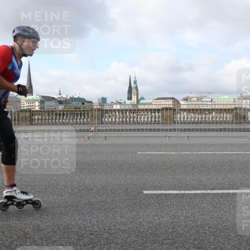 29.06.2025 - hella hamburg halbmarathon Lena Gebhardt http://msf.ph/oto/8413687 29.06.2025 08:55:45 Lombardsbrücke  meine-sportfotos.de