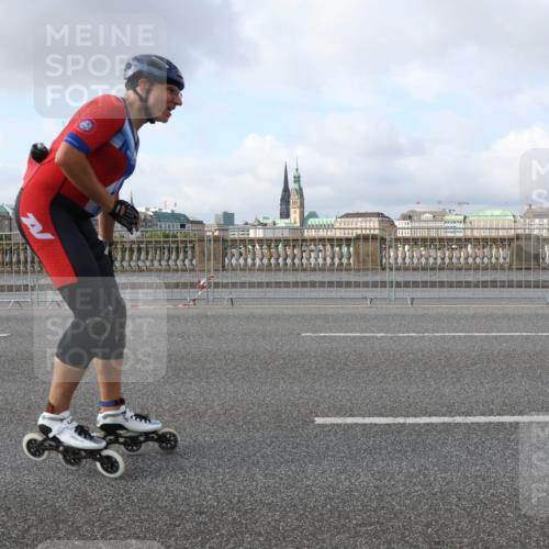 29.06.2025 - hella hamburg halbmarathon Lena Gebhardt http://msf.ph/oto/8413710 29.06.2025 08:55:45 Lombardsbrücke  meine-sportfotos.de