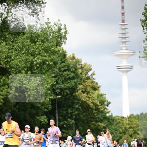 29.06.2025 - hella hamburg halbmarathon Dr. Thomas Lammeyer http://msf.ph/oto/8413759 29.06.2025 10:44:09 Kennedybrücke 1760, 2313, 2976, 3046, 3237, 3353, 3515, 3727, 3882, 3883, 3884, 4173, 4523, 4659, 4752, 4855, 5229, 5877, 6321, 6427, 6698, 6739, 7045, 7125, 7455, 7456, 7501, 7524, 8612, 8865, 8866, 9455, 9698, 9747, 9777, 10441, 10512, 10626, 10714, 10818, 10888, 10901, 11175, 11242 meine-sportfotos.de