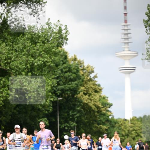 29.06.2025 - hella hamburg halbmarathon Dr. Thomas Lammeyer http://msf.ph/oto/8413794 29.06.2025 10:44:10 Kennedybrücke 1760, 2019, 2313, 2976, 3046, 3237, 3353, 3515, 3727, 3882, 3883, 3884, 4173, 4523, 4659, 4752, 4855, 5229, 5876, 5877, 6427, 6698, 6739, 7045, 7125, 7455, 7456, 7501, 7524, 7675, 7850, 7984, 8612, 8865, 8866, 9455, 9698, 9747, 9777, 10441, 10512, 10626, 10714, 10818, 10888, 10901, 11175, 11242 meine-sportfotos.de