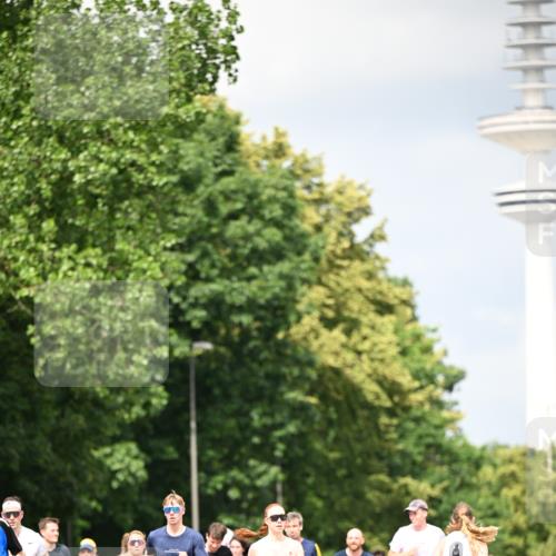 29.06.2025 - hella hamburg halbmarathon Dr. Thomas Lammeyer http://msf.ph/oto/8413817 29.06.2025 10:44:13 Kennedybrücke 1760, 2019, 2313, 2976, 3046, 3237, 3515, 3727, 3808, 3882, 3883, 3884, 4173, 4523, 4659, 4752, 5229, 5876, 5877, 6427, 6698, 6739, 7045, 7455, 7456, 7524, 7675, 7850, 7984, 8612, 8865, 8866, 9455, 9698, 9747, 9777, 10441, 10512, 10626, 10714, 10818, 10901, 11175, 11242 meine-sportfotos.de