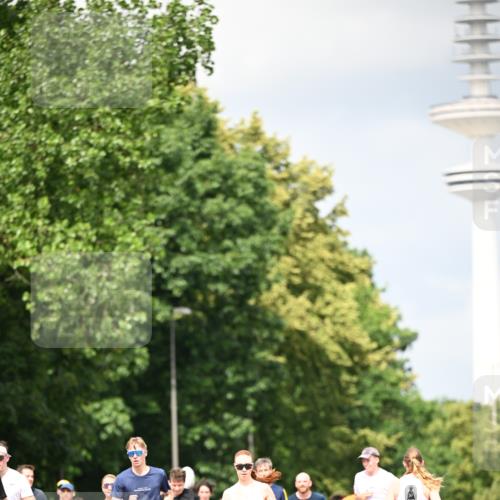29.06.2025 - hella hamburg halbmarathon Dr. Thomas Lammeyer http://msf.ph/oto/8413826 29.06.2025 10:44:13 Kennedybrücke 1760, 2019, 2313, 2976, 3046, 3237, 3515, 3727, 3808, 3882, 3883, 3884, 4173, 4523, 4659, 4752, 5229, 5876, 5877, 6427, 6698, 6739, 7045, 7455, 7456, 7524, 7675, 7850, 7984, 8612, 8865, 8866, 9455, 9698, 9747, 9777, 10441, 10512, 10626, 10714, 10818, 10901, 11175, 11242 meine-sportfotos.de