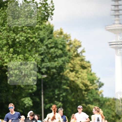 29.06.2025 - hella hamburg halbmarathon Dr. Thomas Lammeyer http://msf.ph/oto/8413912 29.06.2025 10:44:15 Kennedybrücke 1058, 1760, 2019, 2313, 2888, 2976, 3046, 3237, 3515, 3727, 3808, 3882, 3883, 3884, 4173, 4523, 4659, 4752, 5229, 5701, 5876, 5877, 6427, 6698, 6739, 6866, 6876, 7045, 7455, 7456, 7524, 7675, 7850, 7984, 8391, 8612, 8865, 8866, 9455, 9698, 9747, 9777, 10441, 10512, 10626, 10714, 10818, 11175, 11242 meine-sportfotos.de