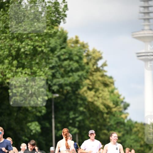 29.06.2025 - hella hamburg halbmarathon Dr. Thomas Lammeyer http://msf.ph/oto/8413930 29.06.2025 10:44:16 Kennedybrücke 1058, 1760, 2019, 2313, 2888, 2976, 3046, 3237, 3515, 3808, 3882, 3883, 3884, 4173, 4523, 4659, 4752, 5229, 5701, 5876, 5877, 6427, 6698, 6739, 6866, 6876, 7045, 7455, 7456, 7524, 7675, 7850, 7984, 8391, 8612, 8865, 8866, 9698, 9747, 9777, 10441, 10512, 10626, 10714, 10818, 11175, 11242 meine-sportfotos.de