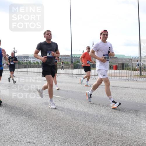 29.06.2025 - hella hamburg halbmarathon Lena Gebhardt http://msf.ph/oto/8413936 29.06.2025 10:17:23 Lombardsbrücke 1298, 7410, 111, 1037, 10460, 1083, 1137, 1204, 1298, 1331, 1348, 1356, 1477, 1553, 1795, 2225, 2259, 2305, 2548, 2860, 2908, 3210, 3464, 3466, 3622, 3802, 3803, 4194, 4218, 4852, 5002, 5023, 5390, 5929, 5930, 5995, 6126, 6128, 6254, 6336, 6352, 6520, 6522, 6786, 7011, 7114, 7115, 7257, 7258, 7291, 7345, 7376, 7410, 7413, 7445, 7566, 7647, 7844, 7928, 7945, 8210, 8253, 8263, 8309, 8351, 8433, 8513, 8558, 8895, 8983, 9152, 9259, 9848 meine-sportfotos.de