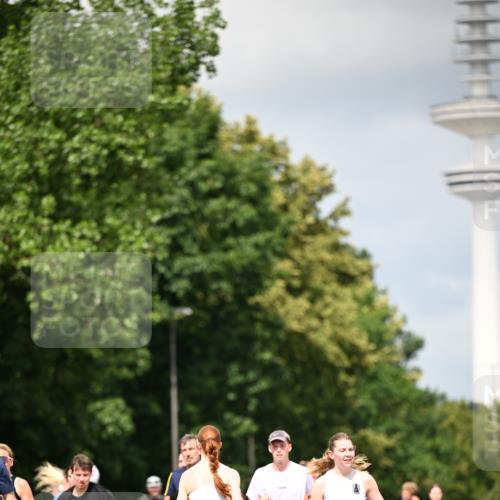 29.06.2025 - hella hamburg halbmarathon Dr. Thomas Lammeyer http://msf.ph/oto/8413956 29.06.2025 10:44:17 Kennedybrücke 1058, 1760, 2019, 2313, 2888, 2976, 3046, 3237, 3515, 3808, 3882, 3883, 3884, 4173, 4523, 4659, 4752, 5229, 5263, 5701, 5876, 5877, 6427, 6698, 6739, 6866, 6876, 7045, 7455, 7456, 7524, 7675, 7850, 7984, 8107, 8391, 8612, 8865, 8866, 9698, 9747, 9777, 10441, 10512, 10626, 10714, 10818, 11175, 11242 meine-sportfotos.de
