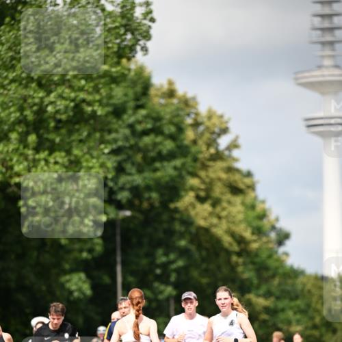 29.06.2025 - hella hamburg halbmarathon Dr. Thomas Lammeyer http://msf.ph/oto/8413965 29.06.2025 10:44:17 Kennedybrücke 1058, 1760, 2019, 2313, 2888, 2976, 3046, 3237, 3515, 3808, 3882, 3883, 3884, 4173, 4523, 4659, 4752, 5229, 5263, 5701, 5876, 5877, 6427, 6698, 6739, 6866, 6876, 7045, 7455, 7456, 7524, 7675, 7850, 7984, 8107, 8391, 8612, 8865, 8866, 9698, 9747, 9777, 10441, 10512, 10626, 10714, 10818, 11175, 11242 meine-sportfotos.de