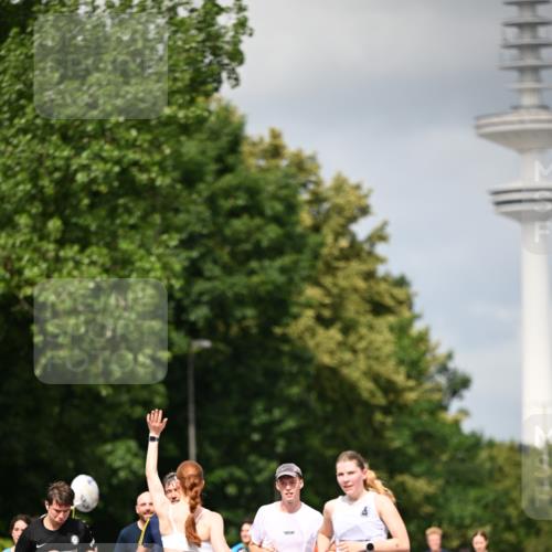 29.06.2025 - hella hamburg halbmarathon Dr. Thomas Lammeyer http://msf.ph/oto/8413978 29.06.2025 10:44:18 Kennedybrücke 1058, 1760, 2019, 2313, 2888, 2976, 3046, 3237, 3515, 3808, 3882, 3883, 3884, 4173, 4523, 4752, 5229, 5263, 5701, 5876, 5877, 6427, 6698, 6739, 6866, 6876, 7045, 7455, 7456, 7524, 7675, 7850, 7984, 8107, 8391, 8612, 8865, 8866, 9698, 9747, 9777, 10441, 10512, 10626, 10714, 10806, 10818, 11175, 11242 meine-sportfotos.de