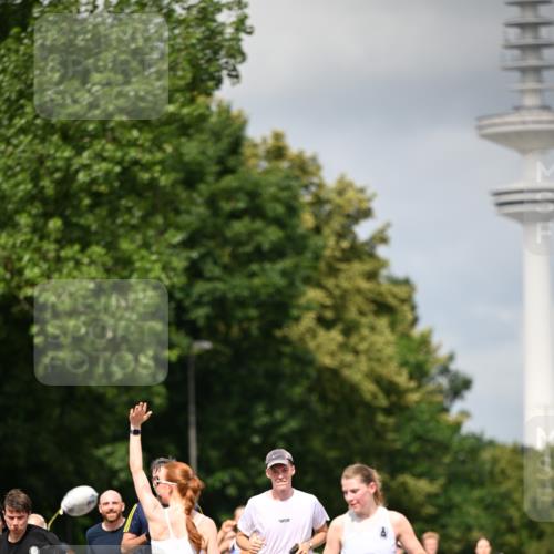 29.06.2025 - hella hamburg halbmarathon Dr. Thomas Lammeyer http://msf.ph/oto/8414005 29.06.2025 10:44:19 Kennedybrücke 1058, 1760, 2019, 2313, 2888, 2976, 3046, 3237, 3515, 3808, 3882, 3883, 3884, 4173, 4752, 5229, 5263, 5701, 5876, 5877, 5901, 6427, 6739, 6866, 6876, 7045, 7455, 7456, 7524, 7675, 7850, 7984, 8107, 8391, 8612, 8865, 8866, 9698, 9747, 9777, 10441, 10512, 10626, 10714, 10806, 10818, 11175, 11242 meine-sportfotos.de
