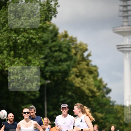 29.06.2025 - hella hamburg halbmarathon Dr. Thomas Lammeyer http://msf.ph/oto/8414025 29.06.2025 10:44:20 Kennedybrücke 1058, 1760, 2019, 2313, 2888, 2976, 3046, 3237, 3515, 3808, 3882, 3883, 3884, 4173, 4752, 5229, 5263, 5701, 5876, 5877, 5901, 6427, 6739, 6866, 6876, 7045, 7455, 7456, 7524, 7675, 7850, 7984, 8107, 8391, 8612, 8865, 8866, 9698, 9747, 9777, 10441, 10512, 10626, 10806, 10818, 11175, 11242 meine-sportfotos.de