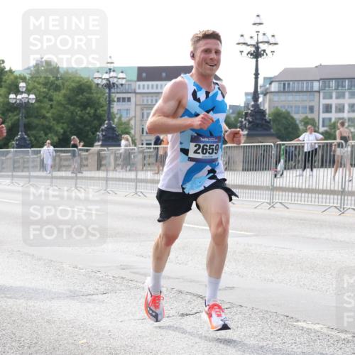 29.06.2025 - hella hamburg halbmarathon Lena Gebhardt http://msf.ph/oto/8414049 29.06.2025 09:39:56 Lombardsbrücke 14717, 2659, 51, 53, 2144, 2659, 3720, 6380, 6699, 11342, 11678, 13016, 14717, 14932, 14933, 15166, 16120, 16548, 17402, 18848, 19108 meine-sportfotos.de