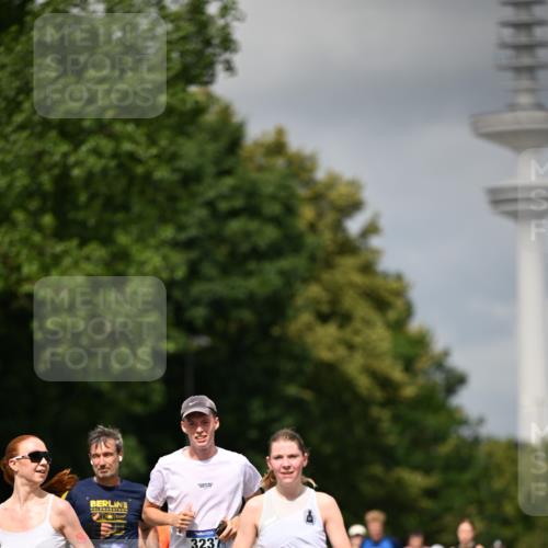 29.06.2025 - hella hamburg halbmarathon Dr. Thomas Lammeyer http://msf.ph/oto/8414060 29.06.2025 10:44:21 Kennedybrücke 1058, 1760, 2019, 2313, 2888, 2976, 3046, 3237, 3515, 3808, 3882, 3883, 3884, 4173, 4752, 5229, 5263, 5654, 5701, 5876, 5877, 5901, 6427, 6739, 6866, 6876, 7045, 7174, 7455, 7456, 7524, 7675, 7850, 7984, 8107, 8391, 8612, 8865, 8866, 9495, 9698, 9747, 9777, 10441, 10512, 10626, 10806, 10818, 11175, 11242 meine-sportfotos.de