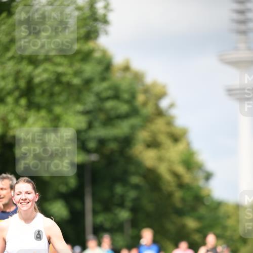 29.06.2025 - hella hamburg halbmarathon Dr. Thomas Lammeyer http://msf.ph/oto/8414118 29.06.2025 10:44:23 Kennedybrücke 1058, 1586, 2019, 2313, 2888, 2976, 3237, 3515, 3808, 3882, 3883, 3884, 4173, 4752, 5229, 5263, 5654, 5701, 5876, 5877, 5901, 6427, 6866, 6876, 7045, 7174, 7455, 7456, 7524, 7675, 7850, 7984, 8107, 8391, 8612, 8865, 8866, 9495, 9698, 9747, 9777, 10441, 10512, 10626, 10806, 10818, 10833, 11175, 11242, 11244 meine-sportfotos.de