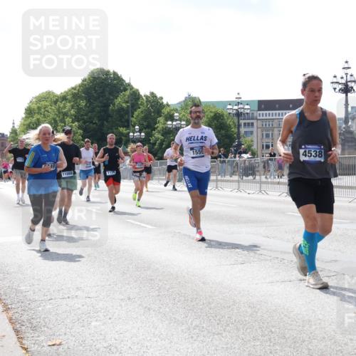 29.06.2025 - hella hamburg halbmarathon Lena Gebhardt http://msf.ph/oto/8414241 29.06.2025 10:04:54 Lombardsbrücke 17112, 349, 3327, 11088, 1126, 1559, 4538, 1126, 1213, 1316, 1347, 1377, 1559, 2011, 2424, 2463, 2628, 2698, 2852, 3071, 3413, 3994, 4146, 4293, 4394, 4538, 4951, 5869, 6311, 6907, 6908, 7302, 7826, 8049, 8089, 8999, 9007, 9019, 9489, 10100, 10213, 10709, 10834, 11088, 11551, 11595, 12125, 12924, 13242, 13327, 13533, 13625, 13717, 14203, 15532, 16128, 16134, 16145, 16357, 16579, 16753, 16995, 17112, 17113, 17434, 17707, 17814, 17818, 18189 meine-sportfotos.de