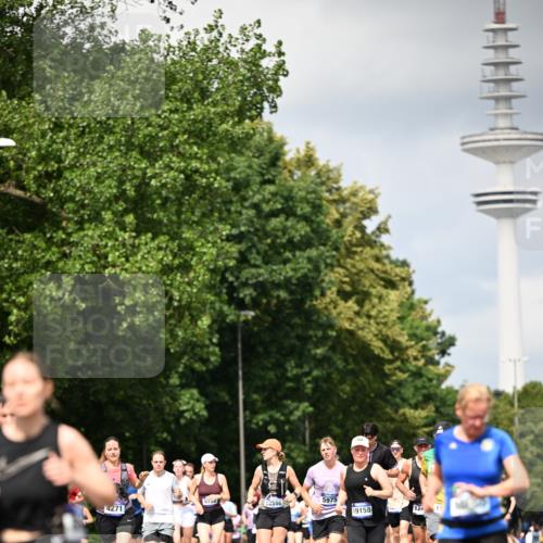 29.06.2025 - hella hamburg halbmarathon Dr. Thomas Lammeyer http://msf.ph/oto/8414250 29.06.2025 10:44:34 Kennedybrücke 1058, 1291, 1586, 1899, 2019, 2109, 2254, 2515, 2572, 2888, 3237, 3515, 3607, 3808, 3883, 3884, 4271, 5229, 5263, 5654, 5701, 5702, 5876, 5877, 5901, 5975, 6673, 6866, 6876, 6920, 7174, 7455, 7456, 7675, 7850, 7984, 8107, 8391, 8815, 8984, 9187, 9468, 9495, 9747, 9977, 10806, 10833, 11242, 11244 meine-sportfotos.de