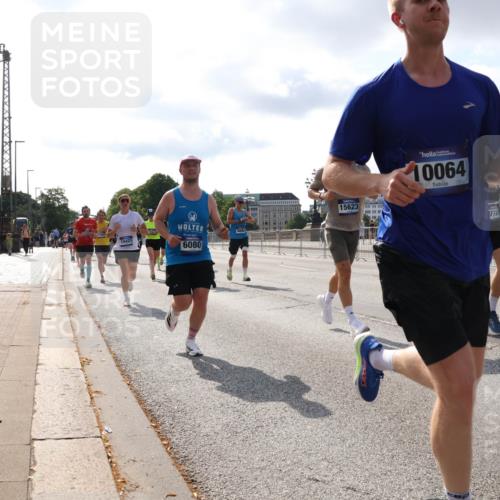 29.06.2025 - hella hamburg halbmarathon Lena Gebhardt http://msf.ph/oto/8414263 29.06.2025 09:50:43 Lombardsbrücke 15421, 6080, 15623, 10064, 7720, 17623, 1209, 1358, 1441, 1677, 1688, 1697, 1700, 1882, 2546, 2568, 2675, 2719, 2826, 3056, 3626, 3947, 4205, 4229, 4380, 4398, 4823, 4893, 5026, 5436, 5472, 5506, 5508, 5745, 5752, 5791, 5803, 5916, 6080, 6429, 6458, 6529, 6639, 6649, 6686, 6687, 7026, 7110, 7635, 8091, 8450, 8574, 8958, 9017, 9116, 9365, 9380, 10064, 10218, 10783, 10922, 11281, 11284, 11305, 11379, 11767, 12292, 13725 meine-sportfotos.de