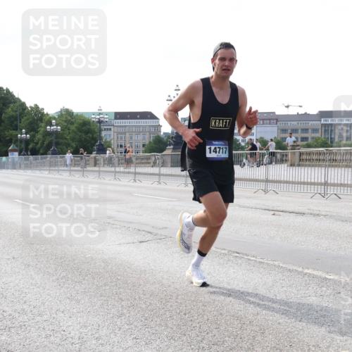 29.06.2025 - hella hamburg halbmarathon Lena Gebhardt http://msf.ph/oto/8414288 29.06.2025 09:39:57 Lombardsbrücke 14717, 51, 53, 2144, 2659, 3720, 6380, 6699, 11342, 11678, 13016, 14717, 14932, 14933, 15166, 16120, 16548, 17402, 18848, 19108 meine-sportfotos.de