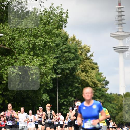 29.06.2025 - hella hamburg halbmarathon Dr. Thomas Lammeyer http://msf.ph/oto/8414293 29.06.2025 10:44:36 Kennedybrücke 1058, 1291, 1586, 1899, 2019, 2109, 2254, 2515, 2572, 2888, 3237, 3515, 3607, 3808, 3883, 4271, 5229, 5263, 5654, 5701, 5702, 5876, 5877, 5901, 5975, 6363, 6673, 6866, 6876, 6920, 7174, 7455, 7456, 7675, 7850, 7984, 8107, 8391, 8815, 8984, 9187, 9468, 9495, 9747, 9977, 10806, 10833, 11242, 11244 meine-sportfotos.de