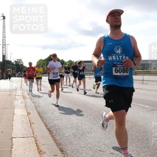 29.06.2025 - hella hamburg halbmarathon Lena Gebhardt http://msf.ph/oto/8414349 29.06.2025 09:50:44 Lombardsbrücke 14555, 11284, 15421, 668, 6080, 1209, 1358, 1441, 1677, 1688, 1697, 1700, 1882, 2546, 2568, 2675, 2719, 2826, 3056, 3626, 3947, 4205, 4229, 4380, 4398, 4823, 4893, 5026, 5087, 5436, 5472, 5506, 5508, 5745, 5752, 5791, 5803, 5916, 6080, 6429, 6458, 6529, 6639, 6649, 6686, 6687, 7026, 7110, 7635, 8091, 8450, 8574, 8958, 9017, 9116, 9365, 9380, 10064, 10218, 10783, 10922, 11281, 11284, 11305, 11379, 12292, 13725 meine-sportfotos.de
