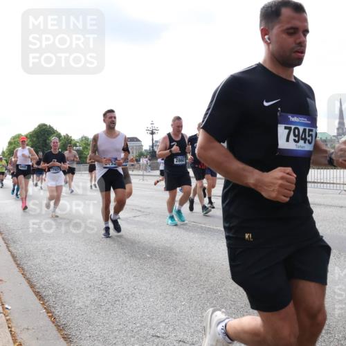 29.06.2025 - hella hamburg halbmarathon Lena Gebhardt http://msf.ph/oto/8414359 29.06.2025 10:17:26 Lombardsbrücke 17927, 2860, 7945, 1015, 1083, 1137, 1204, 1274, 1298, 1331, 1348, 1356, 1458, 1477, 1553, 1749, 1795, 2225, 2259, 2305, 2548, 2860, 2908, 3210, 3292, 3464, 3466, 3622, 3802, 3803, 4194, 4218, 4852, 5002, 5023, 5390, 5929, 5930, 5995, 6126, 6128, 6254, 6336, 6352, 6520, 6522, 6786, 7011, 7257, 7258, 7291, 7345, 7376, 7410, 7413, 7445, 7566, 7647, 7844, 7928, 7945, 8144, 8210, 8253, 8263, 8309, 8351, 8433, 8558, 8895, 8983, 9152, 9259, 9848 meine-sportfotos.de