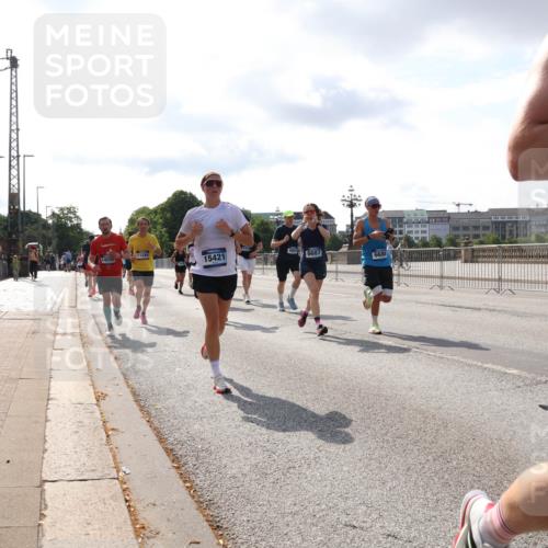29.06.2025 - hella hamburg halbmarathon Lena Gebhardt http://msf.ph/oto/8414393 29.06.2025 09:50:44 Lombardsbrücke 11284, 14555, 15421, 48936687, 668, 1209, 1358, 1441, 1677, 1688, 1697, 1700, 1882, 2546, 2568, 2675, 2719, 2826, 3056, 3626, 3947, 4205, 4229, 4380, 4398, 4823, 4893, 5026, 5087, 5436, 5472, 5506, 5508, 5745, 5752, 5791, 5803, 5916, 6080, 6429, 6458, 6529, 6639, 6649, 6686, 6687, 7026, 7110, 7635, 8091, 8450, 8574, 8958, 9017, 9116, 9365, 9380, 10064, 10218, 10783, 10922, 11281, 11284, 11305, 11379, 12292, 13725 meine-sportfotos.de