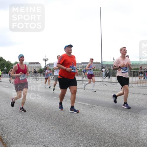 29.06.2025 - hella hamburg halbmarathon Lena Gebhardt http://msf.ph/oto/8414403 29.06.2025 10:51:24 Lombardsbrücke 4652, 8092, 3934, 1203, 1208, 1404, 1478, 1617, 1997, 2202, 2308, 2358, 2380, 2484, 2485, 2593, 2736, 2778, 2859, 3240, 3934, 4156, 4652, 4713, 4748, 4808, 4878, 4920, 5286, 5289, 5291, 5357, 5394, 5530, 5716, 5717, 6007, 6091, 6885, 6945, 6954, 6961, 7012, 7769, 7770, 7771, 7825, 7841, 7871, 7992, 8040, 8125, 8399, 8410, 8672, 9166, 9167, 9340, 9462, 9582, 9583, 9763, 10496, 10552, 11034, 11052, 11252, 11268, 11575, 11875 meine-sportfotos.de
