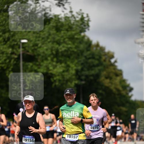 29.06.2025 - hella hamburg halbmarathon Dr. Thomas Lammeyer http://msf.ph/oto/8414418 29.06.2025 10:44:42 Kennedybrücke 1037, 1058, 1291, 1586, 1899, 2109, 2254, 2515, 2572, 2888, 3607, 3810, 4271, 5263, 5351, 5654, 5701, 5702, 5901, 5975, 6229, 6363, 6673, 6866, 6876, 6920, 7174, 8107, 8391, 8739, 8815, 8984, 9187, 9195, 9468, 9495, 9977, 10474, 10806, 10833, 11244 meine-sportfotos.de
