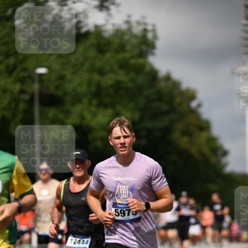 29.06.2025 - hella hamburg halbmarathon Dr. Thomas Lammeyer http://msf.ph/oto/8414503 29.06.2025 10:44:44 Kennedybrücke 1037, 1058, 1291, 1586, 1899, 2109, 2254, 2515, 2572, 2888, 3432, 3607, 3810, 4271, 4612, 5263, 5351, 5654, 5701, 5702, 5901, 5975, 6229, 6363, 6673, 6866, 6876, 6920, 7174, 8107, 8391, 8739, 8815, 8984, 9187, 9195, 9468, 9495, 9977, 10166, 10474, 10806, 10833, 11244 meine-sportfotos.de