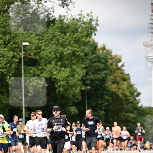 29.06.2025 - hella hamburg halbmarathon Dr. Thomas Lammeyer http://msf.ph/oto/8414640 29.06.2025 10:44:51 Kennedybrücke 1018, 1037, 1291, 1586, 1899, 2042, 2109, 2254, 2299, 2515, 2572, 3293, 3432, 3607, 3810, 4271, 4612, 5059, 5351, 5654, 5702, 5975, 6076, 6163, 6229, 6363, 6673, 6920, 7108, 7174, 8378, 8739, 8815, 8984, 9187, 9195, 9468, 9495, 9946, 9977, 10166, 10474, 10833, 11244 meine-sportfotos.de