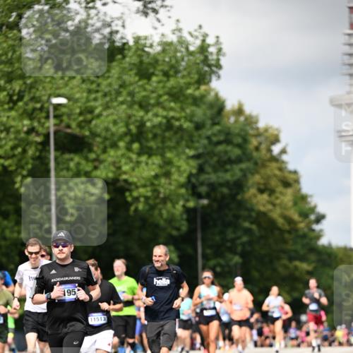 29.06.2025 - hella hamburg halbmarathon Dr. Thomas Lammeyer http://msf.ph/oto/8414676 29.06.2025 10:44:53 Kennedybrücke 1018, 1037, 1291, 1899, 2042, 2109, 2254, 2299, 2515, 2572, 3293, 3306, 3432, 3607, 3810, 4271, 4612, 5059, 5351, 5702, 5753, 5975, 6076, 6163, 6229, 6363, 6673, 6920, 7108, 8378, 8739, 8815, 8984, 9187, 9195, 9468, 9946, 9977, 10166, 10474, 10833, 10920, 10940 meine-sportfotos.de