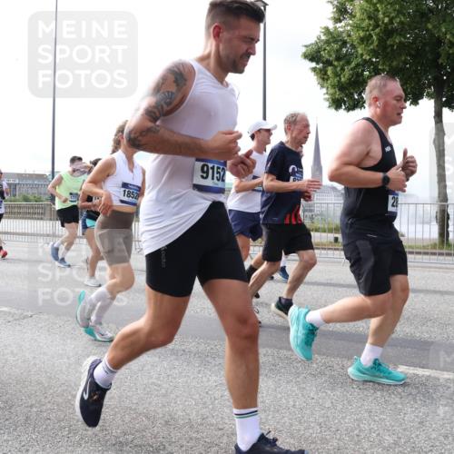29.06.2025 - hella hamburg halbmarathon Lena Gebhardt http://msf.ph/oto/8414689 29.06.2025 10:17:27 Lombardsbrücke 8210, 1771, 1852, 9152, 1015, 1083, 1137, 1204, 1274, 1298, 1331, 1348, 1356, 1458, 1477, 1553, 1749, 1795, 2225, 2259, 2305, 2548, 2860, 2908, 3210, 3292, 3464, 3466, 3622, 3802, 3803, 4194, 4218, 4852, 5002, 5023, 5390, 5929, 5930, 5995, 6126, 6128, 6254, 6336, 6352, 6520, 6522, 6786, 7011, 7257, 7258, 7291, 7345, 7376, 7410, 7413, 7445, 7566, 7647, 7844, 7945, 8144, 8210, 8253, 8263, 8309, 8351, 8433, 8558, 8895, 8983, 9152, 9259, 9848 meine-sportfotos.de
