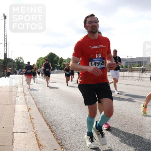 29.06.2025 - hella hamburg halbmarathon Lena Gebhardt http://msf.ph/oto/8414715 29.06.2025 09:50:46 Lombardsbrücke 30, 14555, 1209, 1358, 1441, 1677, 1688, 1697, 1700, 1882, 1962, 2546, 2568, 2675, 2719, 2826, 3056, 3626, 3947, 4205, 4229, 4380, 4398, 4823, 4893, 5026, 5087, 5472, 5506, 5508, 5745, 5752, 5791, 5803, 5916, 6080, 6429, 6458, 6529, 6639, 6649, 6686, 6687, 7026, 7110, 7116, 7635, 8091, 8450, 8574, 8958, 8966, 9017, 9116, 9365, 9380, 10064, 10218, 10783, 10922, 11281, 11284, 11305, 11379, 13725 meine-sportfotos.de