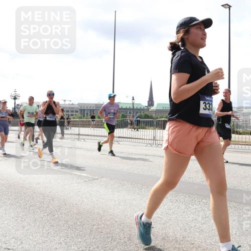 29.06.2025 - hella hamburg halbmarathon Lena Gebhardt http://msf.ph/oto/8414734 29.06.2025 10:42:10 Lombardsbrücke 1039, 18137, 10623, 332, 1039, 1150, 1360, 1624, 1648, 1712, 1752, 1929, 1957, 2069, 2145, 2523, 2974, 3276, 3326, 3459, 3460, 3568, 3605, 4329, 4353, 4541, 4735, 4736, 4787, 4885, 4891, 4892, 5419, 5432, 5671, 5810, 6136, 6137, 6153, 6320, 6430, 6436, 6618, 6828, 6837, 6846, 6917, 7260, 7357, 7477, 7557, 7666, 7955, 8014, 8300, 8301, 8443, 8459, 8525, 8526, 8712, 8897, 8908, 9008, 9223, 9370, 9467, 9588, 9980, 10027, 10532, 10623 meine-sportfotos.de