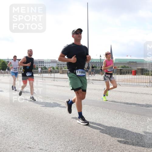29.06.2025 - hella hamburg halbmarathon Lena Gebhardt http://msf.ph/oto/8414757 29.06.2025 10:04:59 Lombardsbrücke 1126, 11088, 13327, 1126, 1213, 1316, 1347, 1559, 2011, 2424, 2463, 2628, 2698, 3071, 3413, 3994, 4146, 4220, 4293, 4394, 4538, 4951, 5869, 6059, 6311, 6907, 6908, 7302, 7826, 8049, 8089, 8999, 9007, 9019, 10100, 10709, 10834, 11088, 11551, 11595, 12125, 12924, 13242, 13327, 13533, 13625, 13717, 14203, 15532, 16128, 16134, 16145, 16357, 16478, 16579, 16995, 17112, 17434, 17707, 17814, 17818, 18189 meine-sportfotos.de