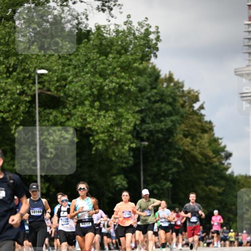 29.06.2025 - hella hamburg halbmarathon Dr. Thomas Lammeyer http://msf.ph/oto/8414765 29.06.2025 10:44:56 Kennedybrücke 1018, 1037, 2042, 2109, 2254, 2299, 2515, 3293, 3306, 3432, 3607, 3810, 4271, 4612, 5059, 5351, 5702, 5753, 5975, 6076, 6098, 6163, 6229, 6363, 6806, 6920, 7108, 7956, 8378, 8739, 8815, 8984, 9187, 9195, 9237, 9468, 9946, 9977, 10166, 10474, 10920, 10940, 11053 meine-sportfotos.de