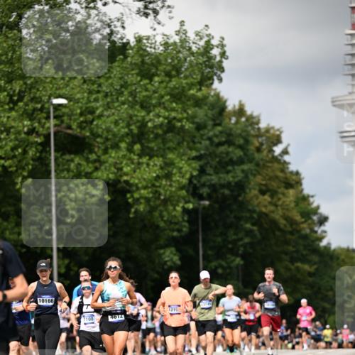 29.06.2025 - hella hamburg halbmarathon Dr. Thomas Lammeyer http://msf.ph/oto/8414766 29.06.2025 10:44:56 Kennedybrücke 1018, 1037, 2042, 2109, 2254, 2299, 2515, 3293, 3306, 3432, 3607, 3810, 4271, 4612, 5059, 5351, 5702, 5753, 5975, 6076, 6098, 6163, 6229, 6363, 6806, 6920, 7108, 7956, 8378, 8739, 8815, 8984, 9187, 9195, 9237, 9468, 9946, 9977, 10166, 10474, 10920, 10940, 11053 meine-sportfotos.de