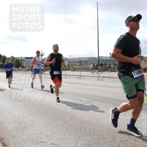 29.06.2025 - hella hamburg halbmarathon Lena Gebhardt http://msf.ph/oto/8414808 29.06.2025 10:05:00 Lombardsbrücke 11595, 3413, 17112, 1126, 11088, 13327, 1126, 1316, 1347, 1559, 2011, 2424, 2463, 2628, 2698, 3071, 3413, 3994, 4146, 4220, 4293, 4394, 4538, 4951, 5869, 6059, 6311, 6907, 6908, 7302, 7826, 8049, 8089, 8999, 9007, 9019, 10100, 10709, 10834, 11088, 11551, 11595, 12125, 12924, 13242, 13327, 13533, 13717, 14203, 15532, 16128, 16134, 16145, 16357, 16478, 16579, 16995, 17112, 17434, 17707, 17814, 17818, 18189, 19034 meine-sportfotos.de