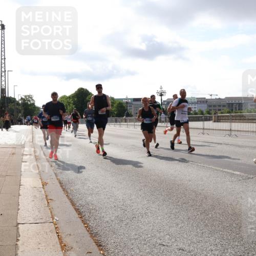 29.06.2025 - hella hamburg halbmarathon Lena Gebhardt http://msf.ph/oto/8414879 29.06.2025 09:50:47 Lombardsbrücke 15297, 6574, 16599, 1531280, 5752, 1209, 1358, 1441, 1677, 1688, 1697, 1700, 1882, 1962, 2546, 2568, 2675, 2719, 2826, 3056, 3626, 3947, 4205, 4229, 4380, 4398, 4893, 5026, 5087, 5472, 5506, 5508, 5745, 5752, 5791, 5803, 5916, 6080, 6429, 6458, 6529, 6639, 6649, 6686, 6687, 7026, 7110, 7116, 7284, 7635, 8091, 8450, 8574, 8958, 8966, 9017, 9116, 9365, 9380, 10064, 10218, 10469, 10783, 10922, 11281, 11284, 11305, 11379 meine-sportfotos.de