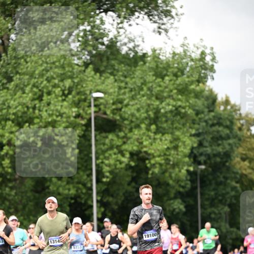 29.06.2025 - hella hamburg halbmarathon Dr. Thomas Lammeyer http://msf.ph/oto/8414891 29.06.2025 10:45:02 Kennedybrücke 1018, 1037, 1075, 1323, 2042, 2109, 2254, 2299, 3293, 3306, 3432, 3607, 3810, 4612, 4906, 5059, 5351, 5753, 6076, 6098, 6163, 6229, 6363, 6806, 7108, 7956, 8378, 8429, 8430, 8739, 8815, 9195, 9237, 9946, 9962, 10166, 10474, 10920, 10940, 11053, 11176 meine-sportfotos.de