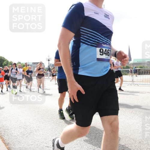 29.06.2025 - hella hamburg halbmarathon Lena Gebhardt http://msf.ph/oto/8415014 29.06.2025 10:42:12 Lombardsbrücke 9223, 2145, 841, 11840, 9467, 1039, 1150, 1360, 1624, 1648, 1712, 1752, 1929, 1957, 2069, 2145, 2523, 2974, 3276, 3326, 3459, 3460, 3568, 3605, 4329, 4353, 4735, 4736, 4885, 4891, 4892, 5403, 5419, 5432, 5671, 5810, 6136, 6137, 6153, 6320, 6430, 6436, 6618, 6828, 6837, 6846, 6917, 7040, 7260, 7357, 7477, 7557, 7666, 7955, 8014, 8300, 8301, 8443, 8459, 8525, 8526, 8712, 8816, 8897, 8908, 9008, 9223, 9370, 9467, 9588, 9980, 10027, 10532, 10623 meine-sportfotos.de