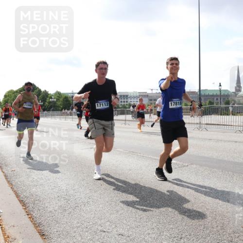 29.06.2025 - hella hamburg halbmarathon Lena Gebhardt http://msf.ph/oto/8415096 29.06.2025 10:05:02 Lombardsbrücke 11595, 17112, 17818, 1126, 1316, 1347, 1559, 1863, 2011, 2424, 2463, 2628, 2698, 3071, 3413, 3578, 4146, 4220, 4293, 4394, 4538, 4951, 5869, 6059, 6311, 6907, 6908, 7302, 7826, 8049, 8089, 8999, 9007, 9019, 9075, 9165, 10100, 10709, 10834, 11088, 11551, 11595, 12125, 12924, 13242, 13327, 13533, 13717, 14203, 15532, 16134, 16357, 16478, 16579, 16847, 16995, 17112, 17434, 17707, 17814, 17818, 18189, 18616, 18617, 19034 meine-sportfotos.de