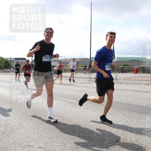 29.06.2025 - hella hamburg halbmarathon Lena Gebhardt http://msf.ph/oto/8415125 29.06.2025 10:05:02 Lombardsbrücke 11595, 11, 111, 11, 17112, 1781, 1126, 1316, 1347, 1559, 1863, 2011, 2424, 2463, 2628, 2698, 3071, 3413, 3578, 4146, 4220, 4293, 4394, 4538, 4951, 5869, 6059, 6311, 6907, 6908, 7302, 7826, 8049, 8089, 8999, 9007, 9019, 9075, 9165, 10100, 10709, 10834, 11088, 11551, 11595, 12125, 12924, 13242, 13327, 13533, 13717, 14203, 15532, 16134, 16357, 16478, 16579, 16847, 16995, 17112, 17434, 17707, 17814, 17818, 18189, 18616, 18617, 19034 meine-sportfotos.de
