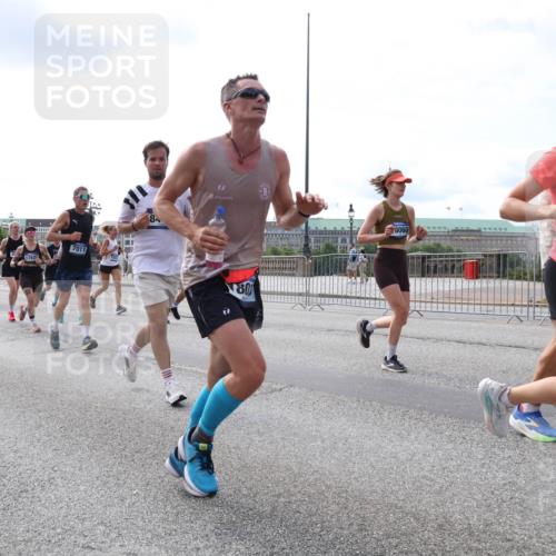 29.06.2025 - hella hamburg halbmarathon Lena Gebhardt http://msf.ph/oto/8415126 29.06.2025 10:17:31 Lombardsbrücke 1762, 7011, 84, 80, 8060, 3802, 1015, 1083, 1137, 1204, 1274, 1298, 1348, 1356, 1458, 1477, 1749, 1795, 2094, 2259, 2305, 2548, 2860, 2908, 3210, 3292, 3464, 3466, 3802, 3803, 4194, 4218, 4852, 5002, 5023, 5390, 5611, 5733, 5929, 5930, 5995, 6126, 6128, 6254, 6336, 6352, 6520, 6522, 6786, 7011, 7258, 7291, 7410, 7413, 7445, 7566, 7647, 7844, 7945, 8144, 8210, 8253, 8309, 8351, 8433, 8558, 8895, 8983, 9152, 9259, 9400, 9798, 9848 meine-sportfotos.de