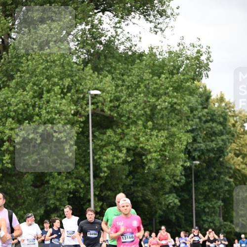 29.06.2025 - hella hamburg halbmarathon Dr. Thomas Lammeyer http://msf.ph/oto/8415146 29.06.2025 10:45:12 Kennedybrücke 1018, 1037, 1075, 1323, 2042, 2299, 3293, 3306, 3432, 3810, 4612, 4906, 5059, 5351, 5753, 6076, 6098, 6163, 6229, 6806, 7108, 7585, 7956, 8378, 8429, 8430, 8878, 9237, 9946, 9962, 10166, 10920, 10940, 11053, 11176 meine-sportfotos.de