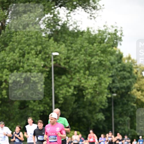 29.06.2025 - hella hamburg halbmarathon Dr. Thomas Lammeyer http://msf.ph/oto/8415184 29.06.2025 10:45:13 Kennedybrücke 1018, 1075, 1323, 2042, 2299, 3293, 3306, 3432, 4612, 4906, 5059, 5753, 6076, 6098, 6163, 6806, 7108, 7293, 7585, 7956, 8378, 8429, 8430, 8878, 9237, 9946, 9962, 10166, 10920, 10940, 11053, 11176 meine-sportfotos.de