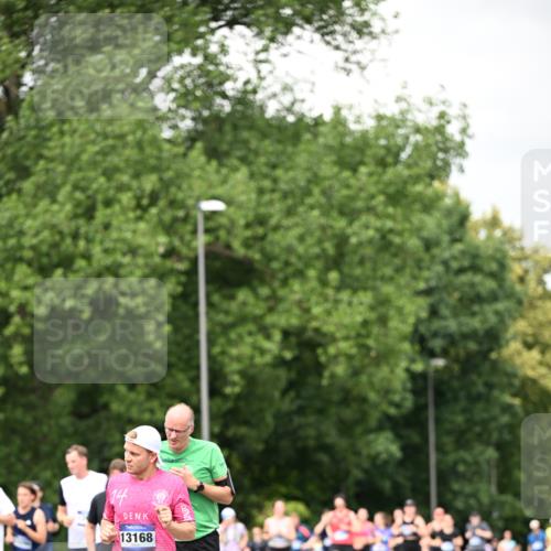 29.06.2025 - hella hamburg halbmarathon Dr. Thomas Lammeyer http://msf.ph/oto/8415209 29.06.2025 10:45:13 Kennedybrücke 1018, 1075, 1323, 2042, 2299, 3293, 3306, 3432, 4612, 4906, 5059, 5753, 6076, 6098, 6163, 6806, 7108, 7293, 7585, 7956, 8378, 8429, 8430, 8878, 9237, 9946, 9962, 10166, 10920, 10940, 11053, 11176 meine-sportfotos.de