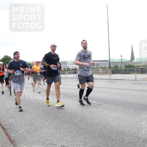 29.06.2025 - hella hamburg halbmarathon Lena Gebhardt http://msf.ph/oto/8415248 29.06.2025 10:51:31 Lombardsbrücke 156, 2485, 4713, 1203, 1404, 1478, 1617, 1997, 2202, 2308, 2380, 2484, 2485, 2593, 2736, 2778, 3240, 3934, 3991, 4156, 4652, 4713, 4748, 4808, 4878, 4920, 5286, 5291, 5357, 5394, 5530, 5534, 5716, 5717, 6007, 6091, 6885, 6945, 6947, 6954, 6961, 7012, 7769, 7770, 7771, 7841, 7871, 7992, 8040, 8125, 8399, 8410, 8672, 9166, 9167, 9340, 9462, 9582, 9583, 9763, 10496, 10521, 10693, 10830, 11034, 11052, 11252, 11268, 11575, 11875, 12065 meine-sportfotos.de