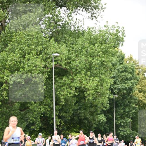 29.06.2025 - hella hamburg halbmarathon Dr. Thomas Lammeyer http://msf.ph/oto/8415286 29.06.2025 10:45:16 Kennedybrücke 1018, 1075, 1323, 2042, 2299, 3293, 3306, 4044, 4906, 5753, 6076, 6098, 6163, 6806, 7108, 7293, 7585, 7829, 7956, 8378, 8429, 8430, 8878, 9237, 9946, 9962, 10269, 10644, 10920, 10940, 11053, 11176 meine-sportfotos.de